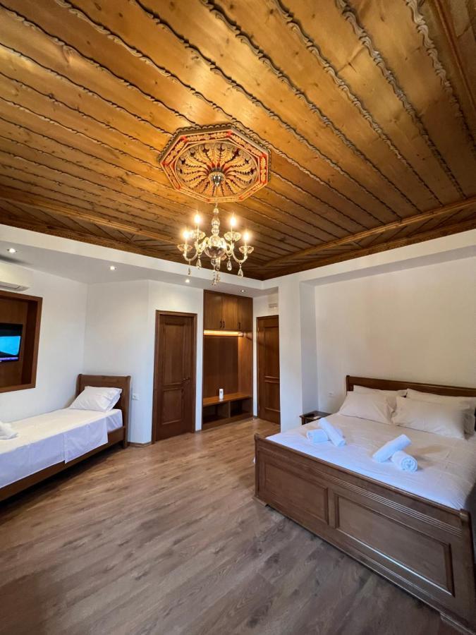 Gjirokastër Hotel With Castle View מראה חיצוני תמונה