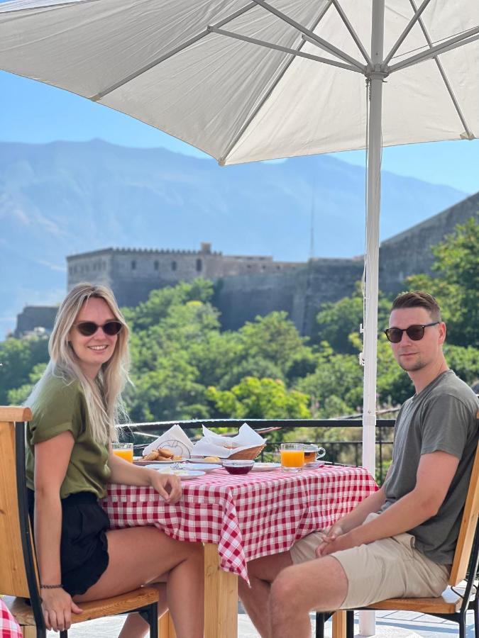 Gjirokastër Hotel With Castle View מראה חיצוני תמונה