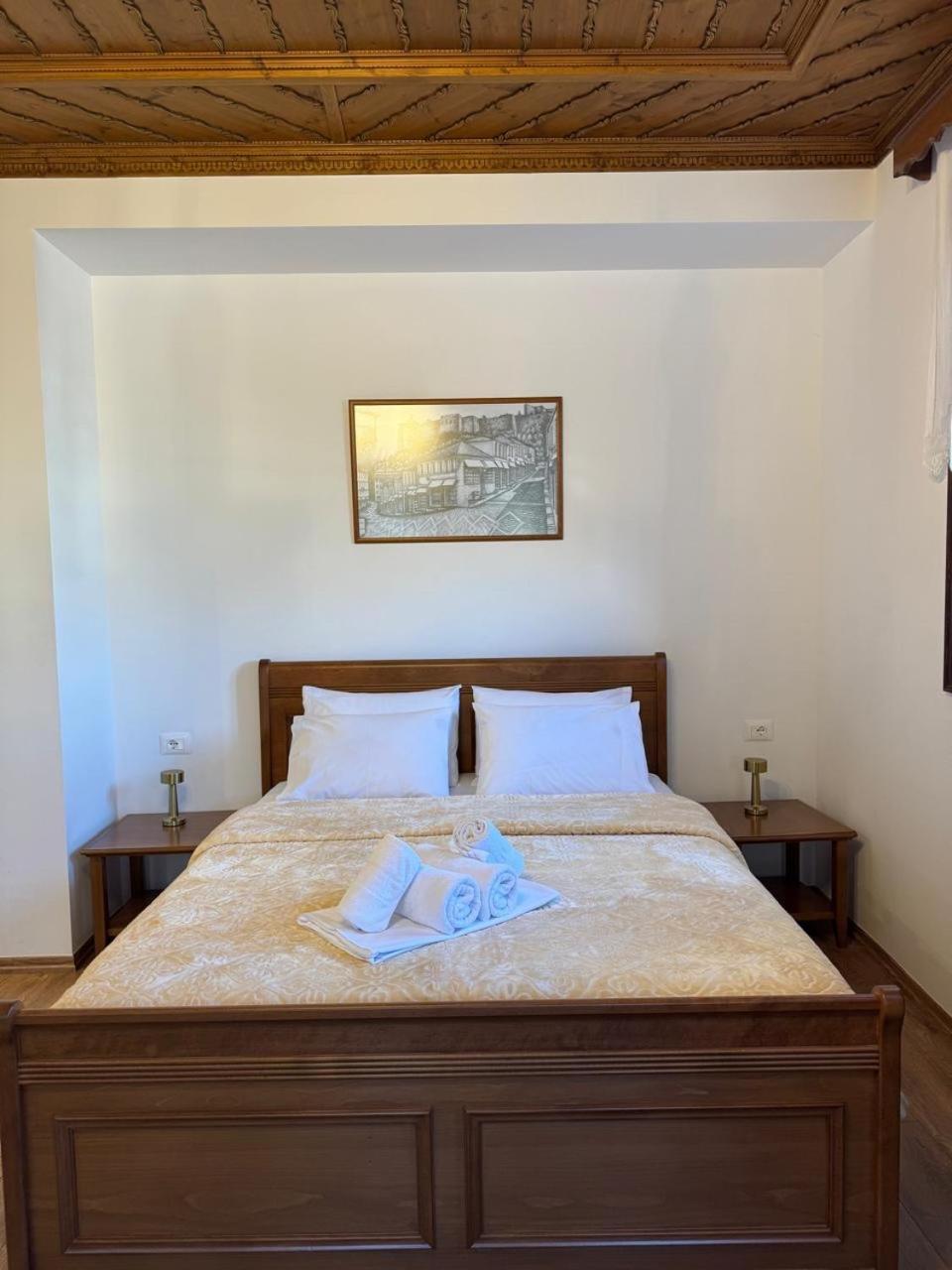 Gjirokastër Hotel With Castle View מראה חיצוני תמונה